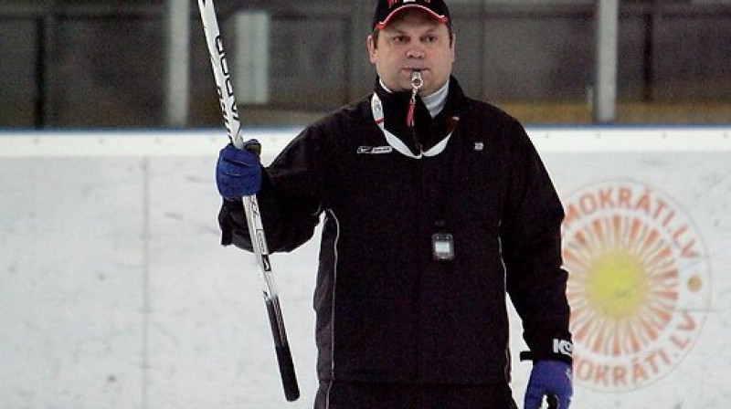 Viena no jaunās sezonas karstākajām hokeja ziņām - Leonīds Beresņevs atgriežoties Latvijā...

Foto: Romāns Kokšarovs, f64