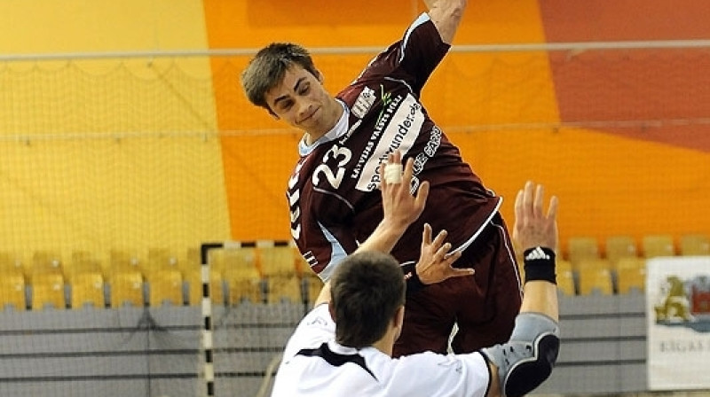 Elvijs Borodovskis jauno sezonu sāks Vācijas 3. līgas jaunpienācējā ar lielām ambīcijām - HSV "Bad Blankenburg". 
Foto: handball.lv