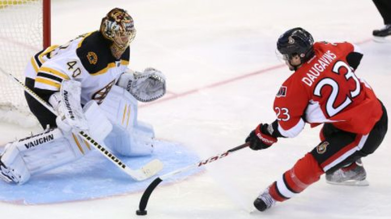 Kaspars Daugaviņš izpilda pēcspēles metienu
Foto:AP/Scanpix