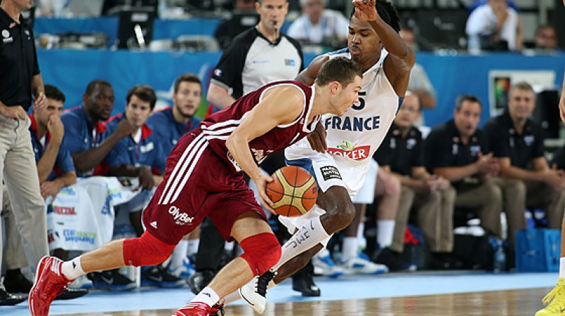 Dairis Bertāns:
Foto: FIBAeurope.com
