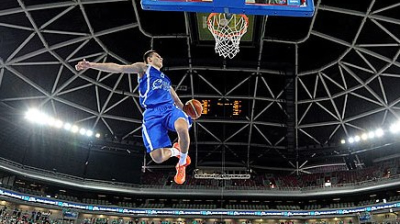 Ivars Rihards Žvīgurs slam dunk konkursa laikā.
Foto: FIBAEurope.com