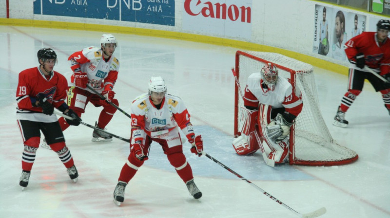 Ričards Birziņš (trešais no kreisās)
Foto: www.hockeynytt.no