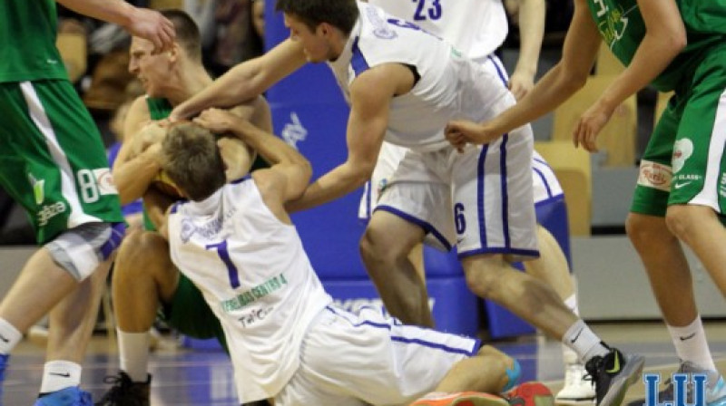 Aldaris LBL 2013.2014.gada sezonai toni 1.oktobrī uzdos pērnās sezonas ceturtdaļfināla turpinājums BK "Valmiera" - "Latvijas Universitāte".
Foto: basket.lv