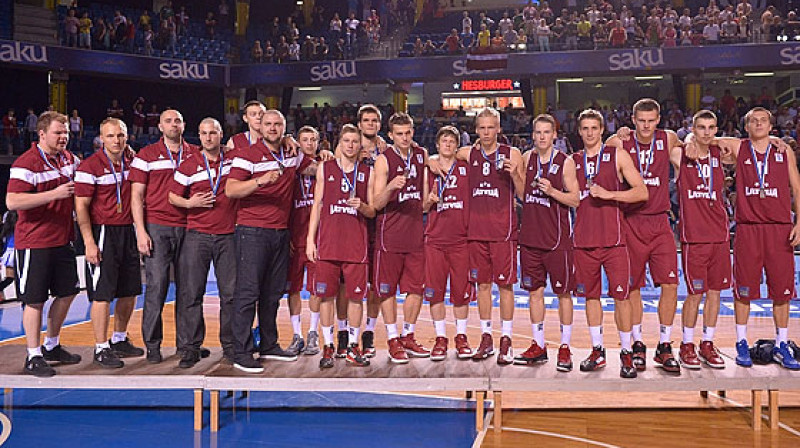 Latvijas Gada komanda'2013: Eiropas vicečempioni U20 izlases basketbolisti.
Foto: fibaeurope.com
