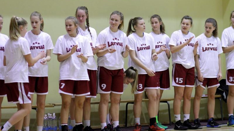 Latvijas U16 meiteņu izlases dalībnieces Baltijas jūras kausa izcīņas turnīrā.
Foto: basket.ee