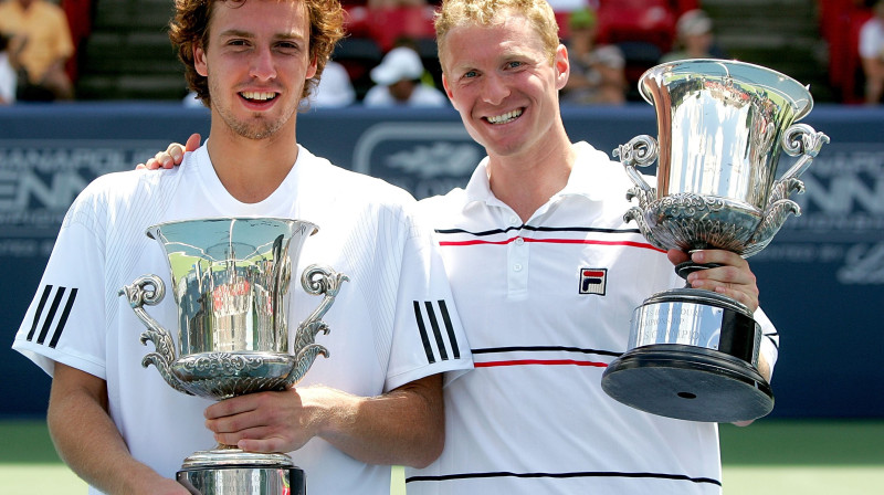 2009. gada jūlijs. Ernests Gulbis un Dmitrijs Tursunovs uzvar ATP dubultspēļu turnīrā
Foto: AFP/Scanpix
