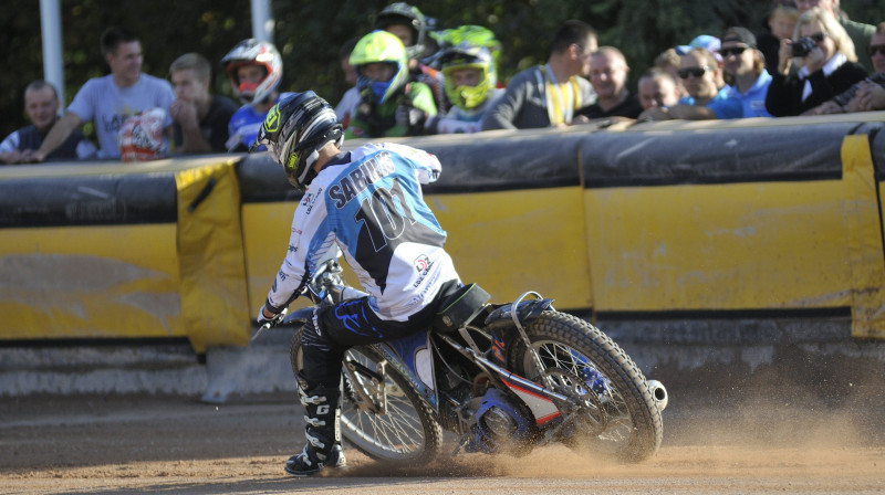 Kārlis Sabulis ar spīdveja motociklu
Foto: Jānis Pastars