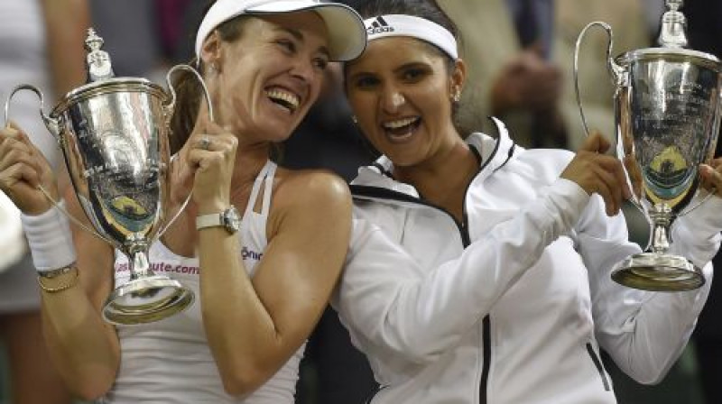 Martina Hingisa un Sanja Mirza
Foto: Reuters/Scanpix