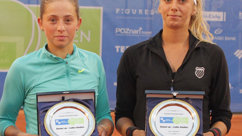 Aļona Ostapenko un Kornēlija Listere
Foto: www.powiatpoznanskiopen.pl