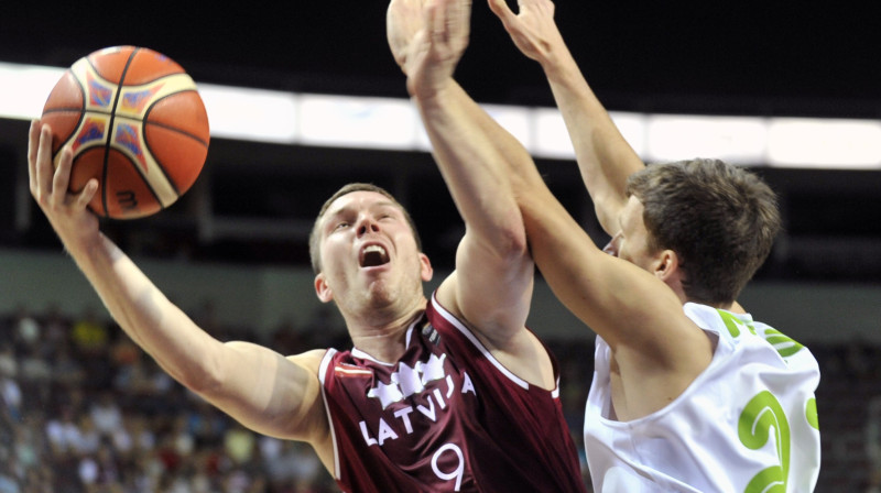 Dairis Bertāns: izšķirošie punkti uzvarētajā spēlē ar Turcijas izlasi.
Foto: basket.lv