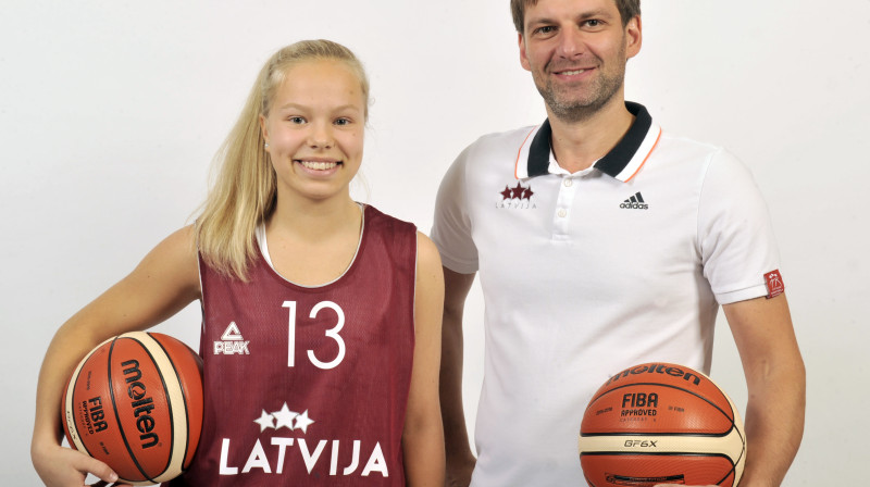 Jete Nulle un Latvijas jaunatnes izlašu direktors Māris Jučmanis
Foto: wbbl.eu