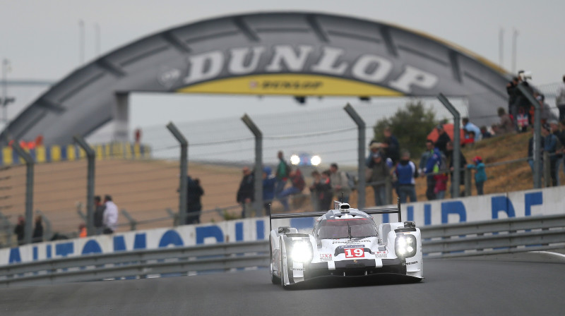 "Porsche" prototips Lemānas trasē
Foto: TT NYHETSBYRÅN/Scanpix