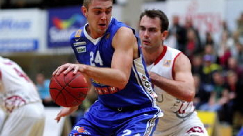 Rolands Freimanis šosezon VTB līgā vidēji guvis 13,1 punktu un izcīnījis 5,4 atlēkušās bumbas
Foto: basket.ee