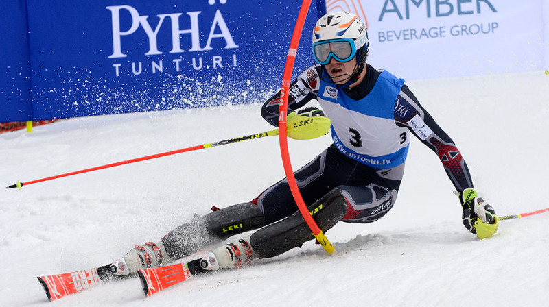 M.Zvejnieks brauc pretī pārliecinošai uzvarai. Foto: E.Lukšo, Infoski.lv