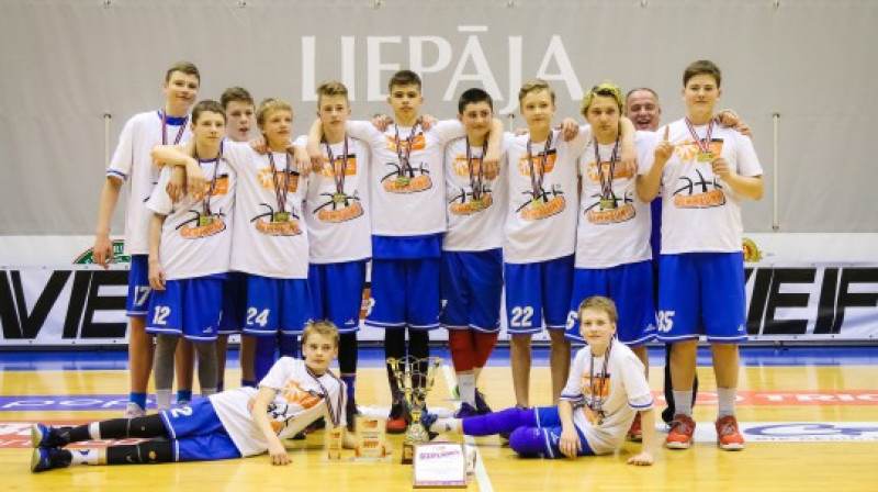 BJBS "Rīga/DSN" puiši: VEF LJBL cempioni U14 grupā.
Foto: Ģirts Gertsons