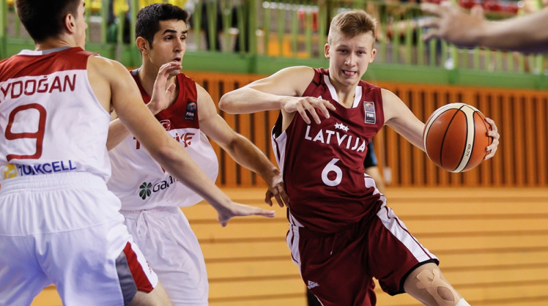 Latvijas U16 izlases kandidāts Roberts Bērziņš.
Foto: FIBA.com