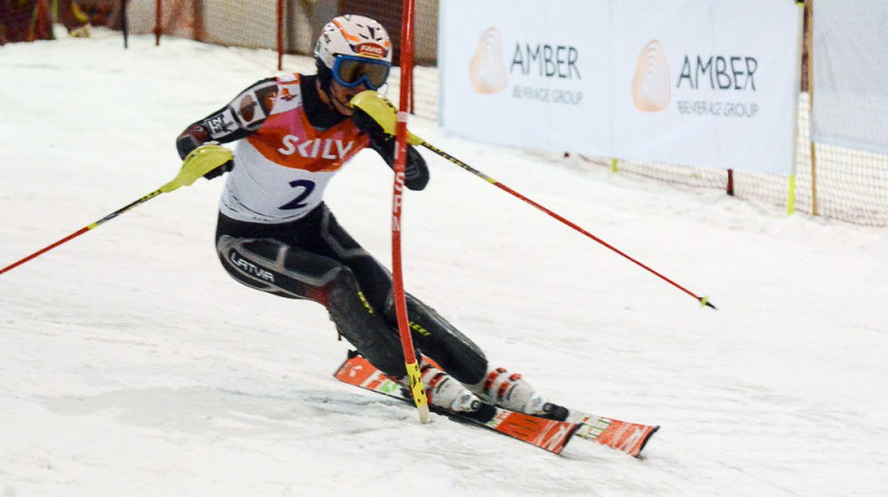 M.Zvejnieks beidzot labojis savu FIS punktu rekordu slalomā. Foto: Infoski.lv, E.Lukšo