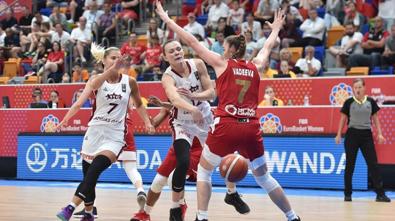 Elīna Babkina un Anete Šteinberga
Foto: fiba.com