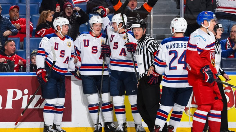 ASV junioru izlases hokejisti svin vārtu guvumu spēlē pret Čehiju
Foto: IIHF