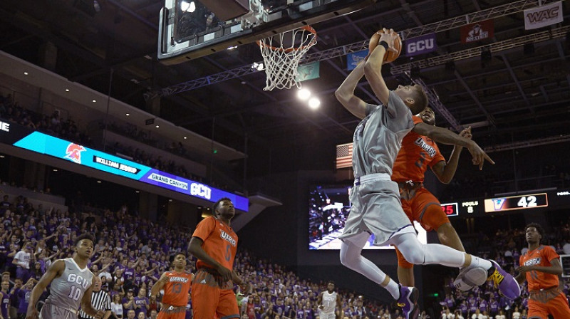 Roberts Blumbergs: 25 punkti uzvarā pār "University of Texas Rio Grande Valley"
Foto: GCU