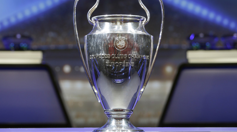 UEFA Čempionu līgas trofeja
Foto: AP/Scanpix