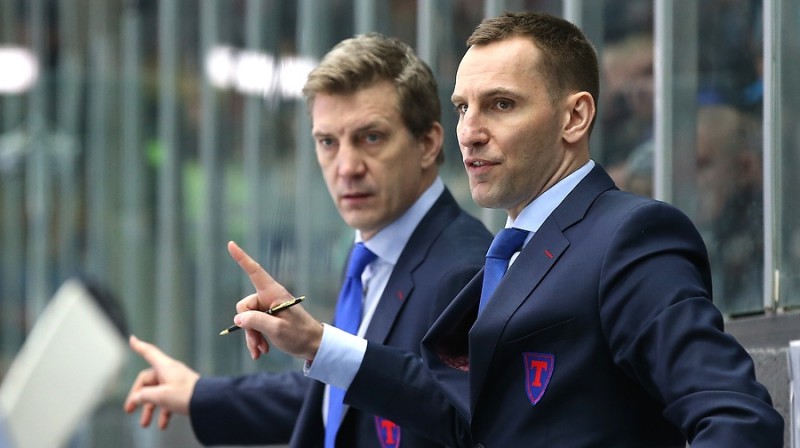 Sandis Ozoliņš un Deivids Nemirovskis. Foto: Grigorijs Sokolovs/Boriss Tepļickis/HC Torpedo