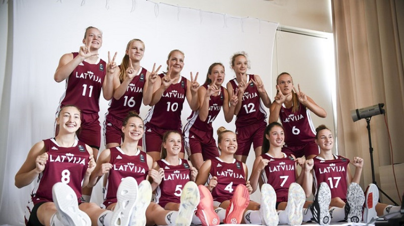 Latvijas U18 meiteņu basketbola izlase. Foto: FIBA