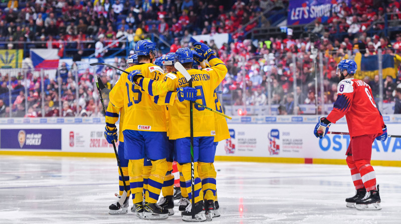 Zviedrijas U20 izlase pēc vārtu guvuma. Foto: imago images/Bildybran/Scanpix