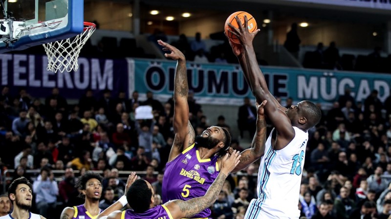 "Turk Telekom" uzbrukumā. Foto: FIBA