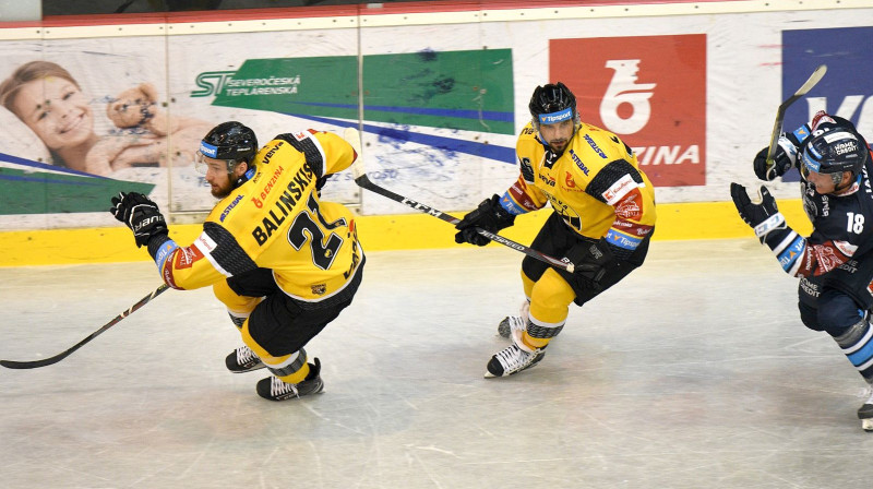 Uvis Balinskis jaunās komandas formā. Foto: hcverva.cz