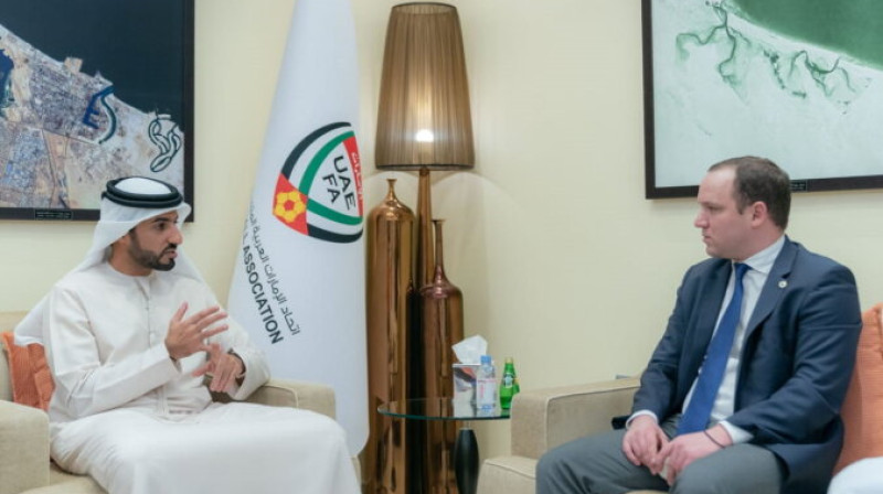 LFF prezidents Vadims Ļašenko un AAE Futbola federācijas prezidents Rašids Humaīds Al-Nuaimi. Foto: lff.lv