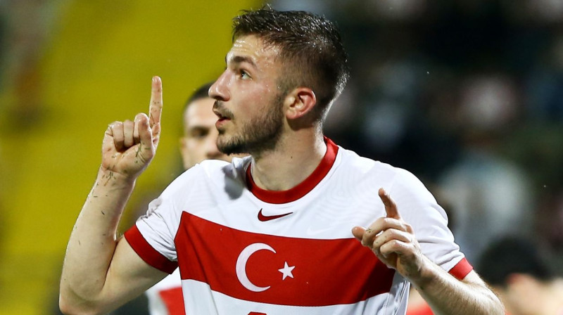 Turcijas izlases futbolists Halils Dervisoglu svin vārtu guvumu. Foto: Reuters/Scanpix