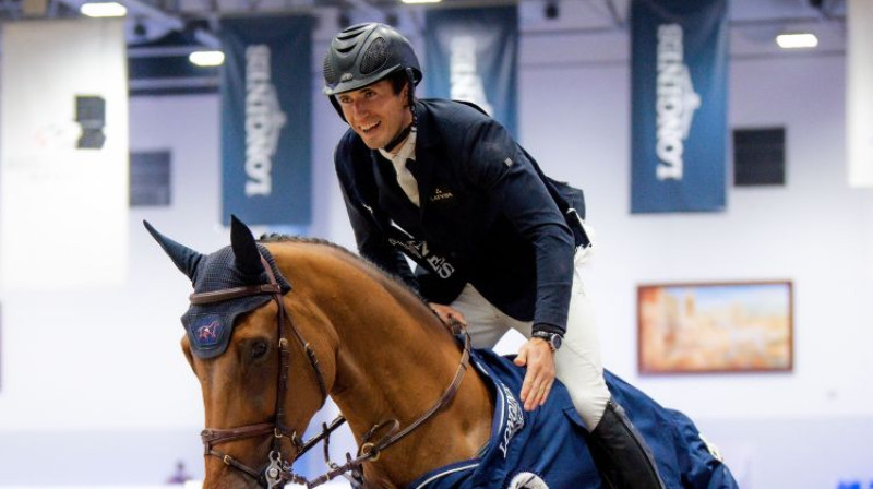 Kristaps Neretnieks ar zirgu "Valour". Foto: Helen Cruden