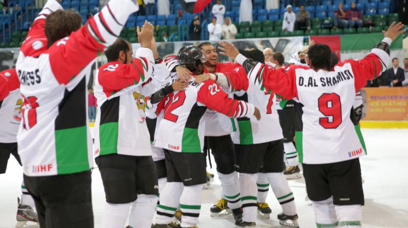 Apvienoto Arābu Emirātu (AAE) izlases hokejisti. Foto: IIHF