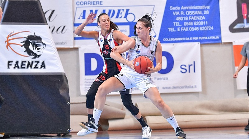 Līga Vente 2021. gadā "Faenza" kreklā. Foto: Lega Basket Femminile