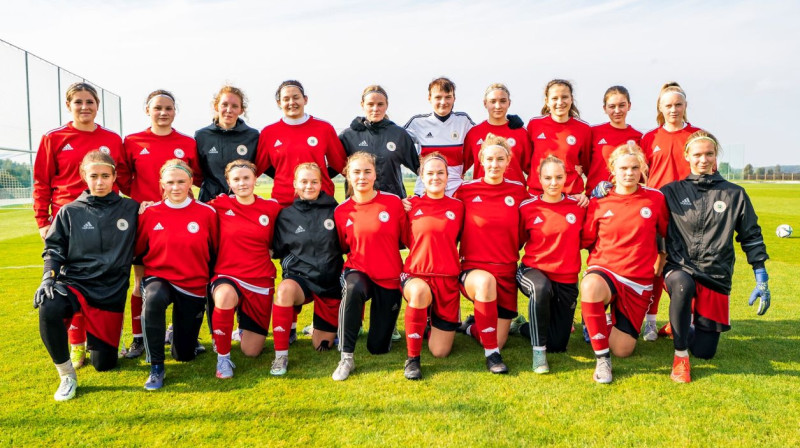 Latvijas U19 sieviešu futbola valstsvienība. Foto: LFF