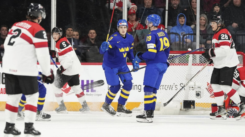 Zviedrijas hokejisti. Foto: AFP/Scanpix