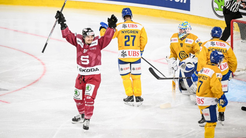 Prāgas "Sparta" uzbrucējs Dāvids Tomāšēks svin komandas vārtu guvumu. Foto: Melanie Duchene/EPA/Scanpix