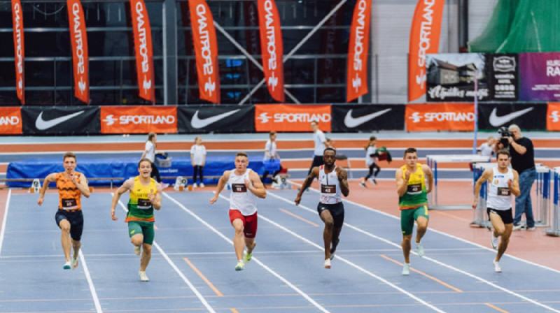 Fināls 60m vīriešiem. No kreisās: V. Valinščikovs, A. Dambrauskas, R. V. Zariņš, Dž. Vatsons-Brauns, D. Vasiļauskas, R. J. Zālītis. Foto: Guntis Bērziņš