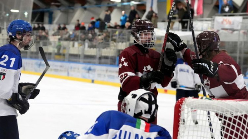 Latvijas U17 hokeja izlase. Foto: LHF.lv