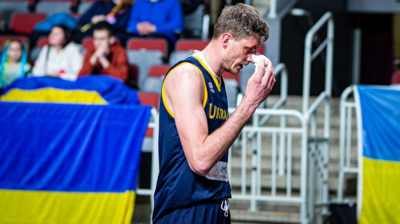 Ukrainas izlases basketbolists Artjoms Pustovijs. Foto: FIBA