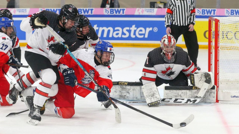 Kanāda pret Čehiju. Foto: IIHF