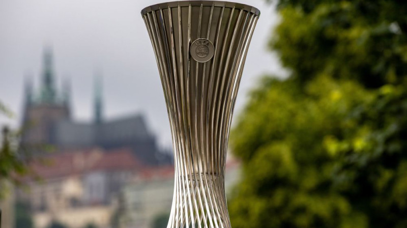 UEFA Konferences līgas tituls. Foto: EPA/Scanpix