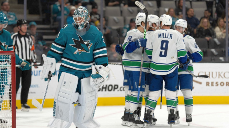 Mirklis pēc Vankūveras "Canucks" vārtu guvuma 10:1 uzvarā pār Sanhosē "Sharks". Foto: Stan Szeto/USA Today Sports/Scanpix