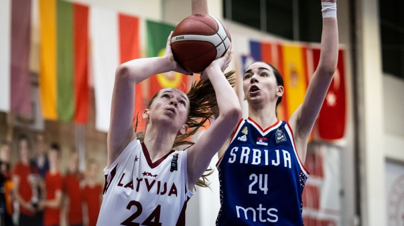 Krista Lukašēvica Eiropas U18 čempionāta spēlē pret Serbiju. Foto: FIBA