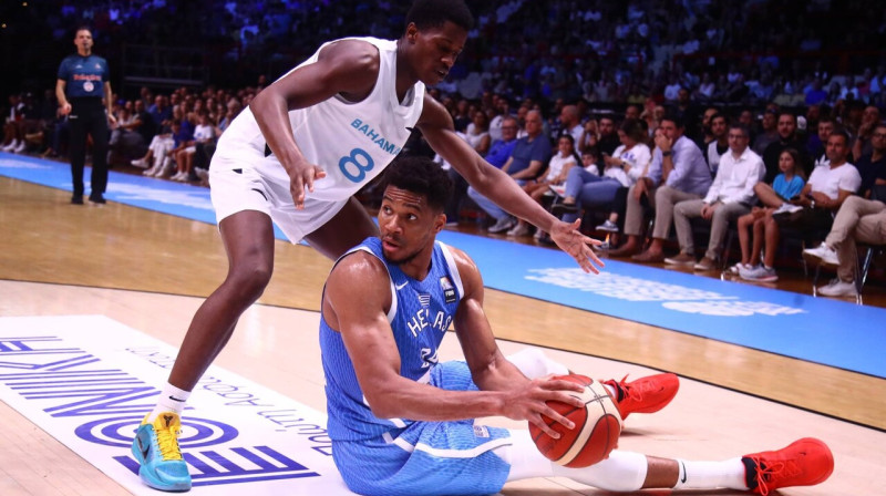 Jannis Adetokunbo pārbaudes spēlē pret Bahamu Salām. Foto: Hellenic Basketball Federation