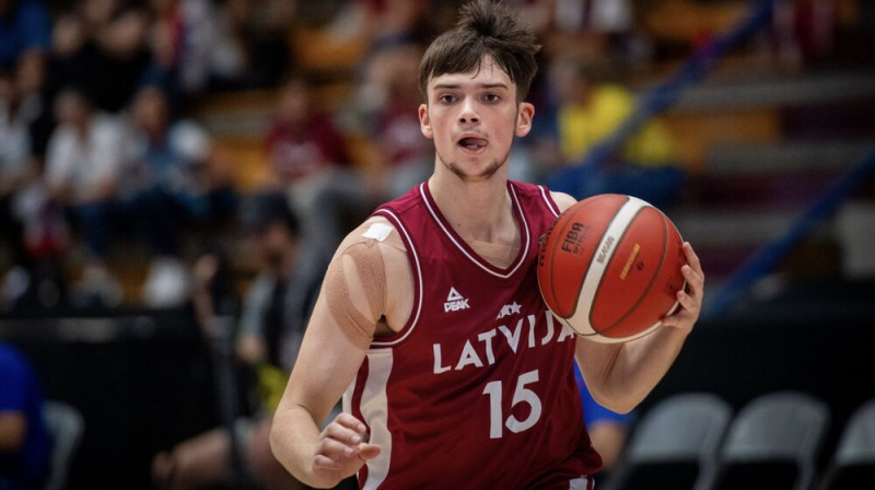 Adrians Andževs. Foto: FIBA