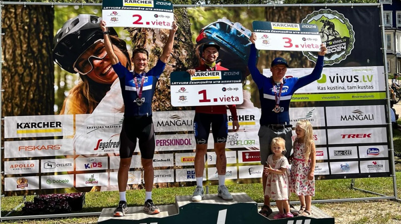 Pirmais trijnieks vīriešiem. Foto: "Vivus.lv MTB maratons".