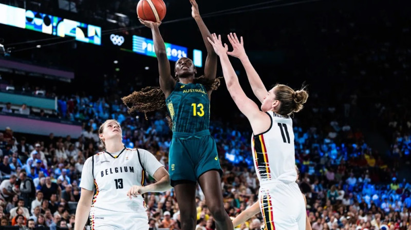 Ezi Magbegora 2024. gada 11. augustā Parīzē. Foto: FIBA