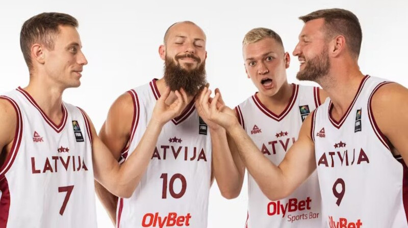 Latvijas 3×3 basketbola izlase Eiropas kausa izcīņā Vīnē. No kreisās: Kristaps Gludītis, Kārlis Apsītis, Francis Lācis un Zigmārs Raimo. 
Foto: FIBA